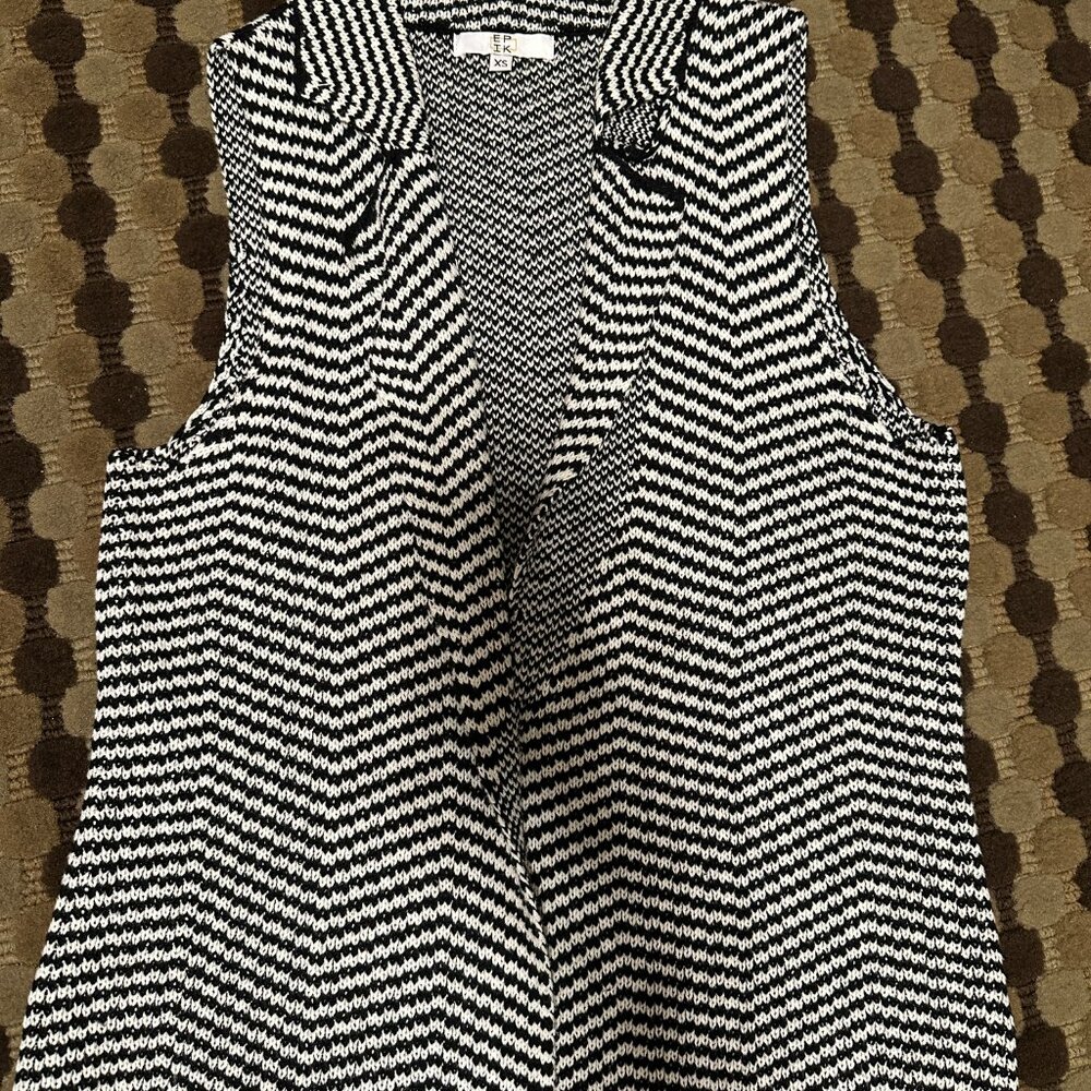 EPIK Black and White Stripe Cardigan Vest